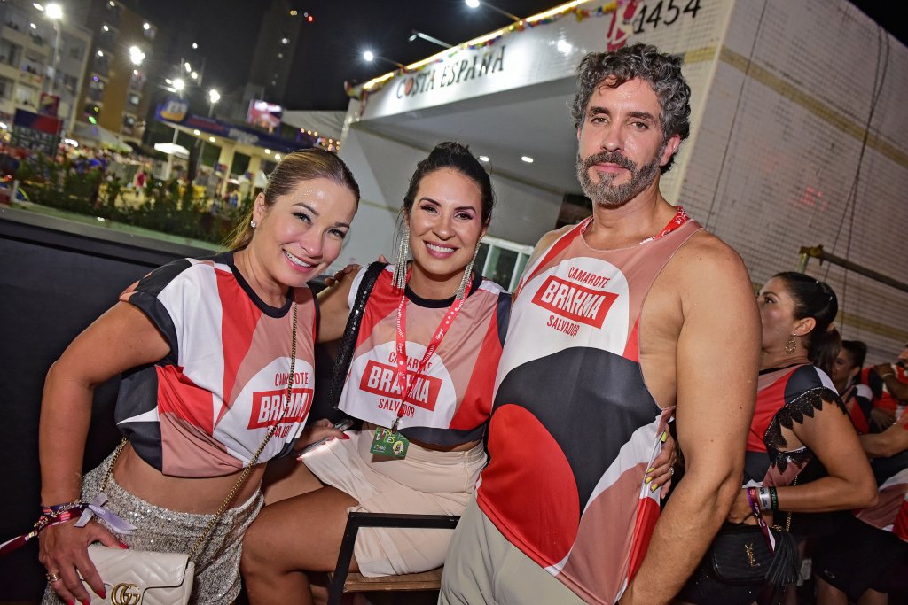 Clarissa, Juliana Prates e Marcus no Camarote Brahma 
